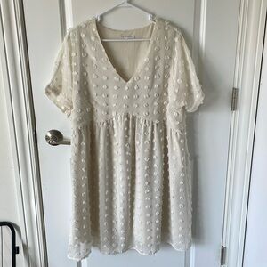 Women’s cream dress size L